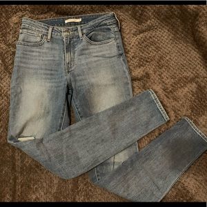 Levi’s High Rise Skinny 27